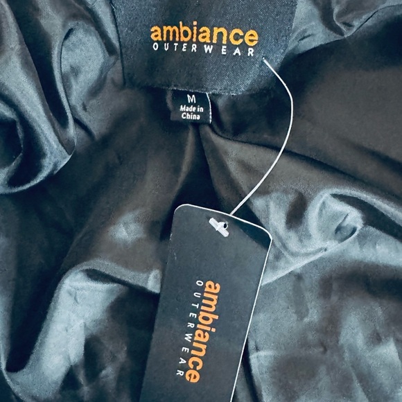 Faux Patent Leather Cropped Puffer Jacket - Black - Picture 13 of 14